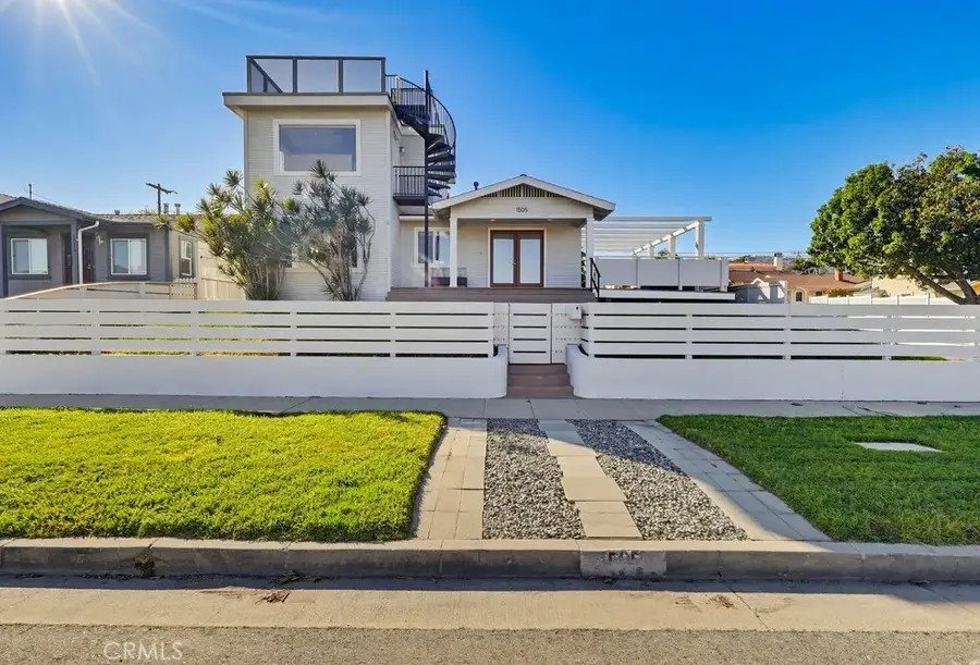 1505 S Walker Avenue, San Pedro, CA 90731 - #2