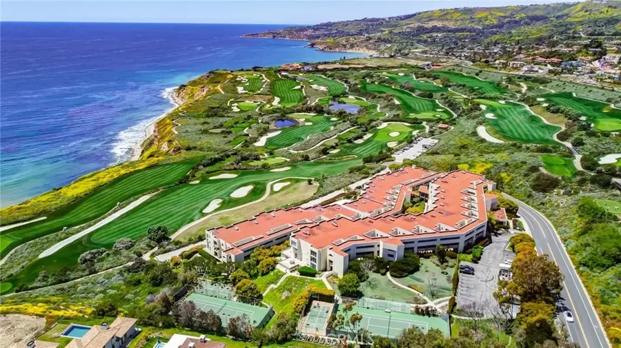 3200 La Rotonda Drive #311, Rancho Palos Verdes, CA 90275 - Image #2
