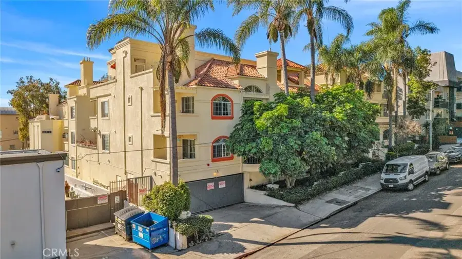 7218 Hillside Avenue #202, Los Angeles, CA 90046 - #3