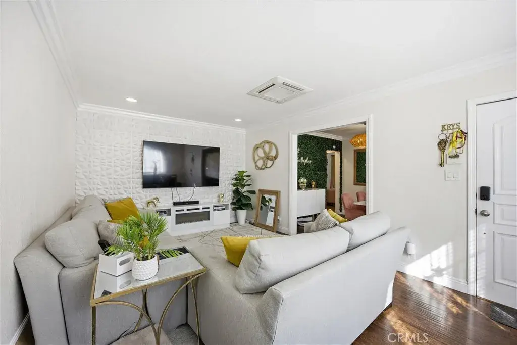 2007 Thurman Avenue, Los Angeles, CA 90016 - #1