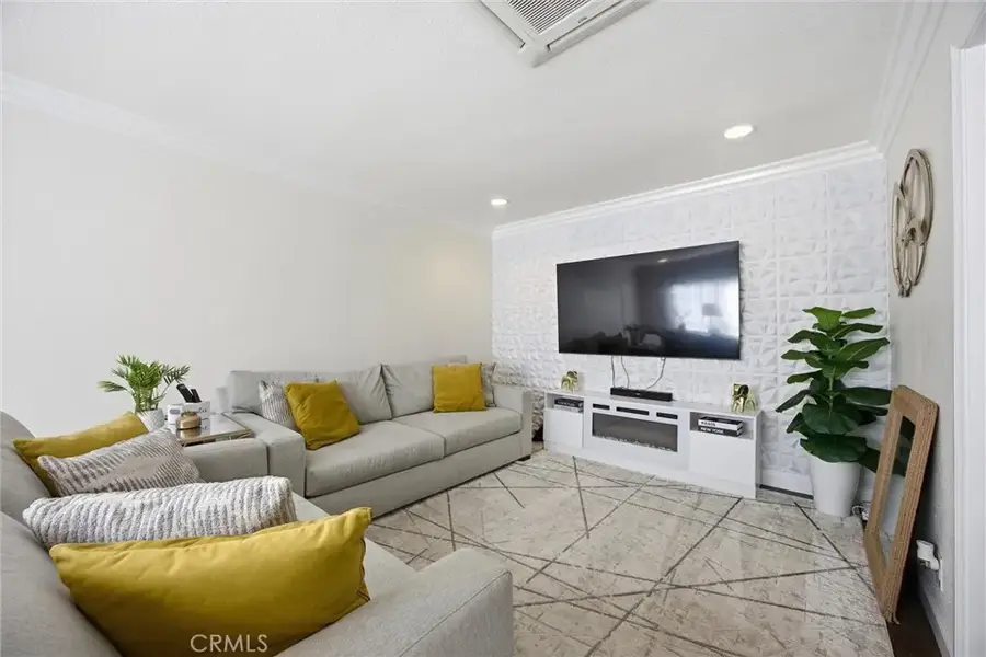 2007 Thurman Avenue, Los Angeles, CA 90016 - #2