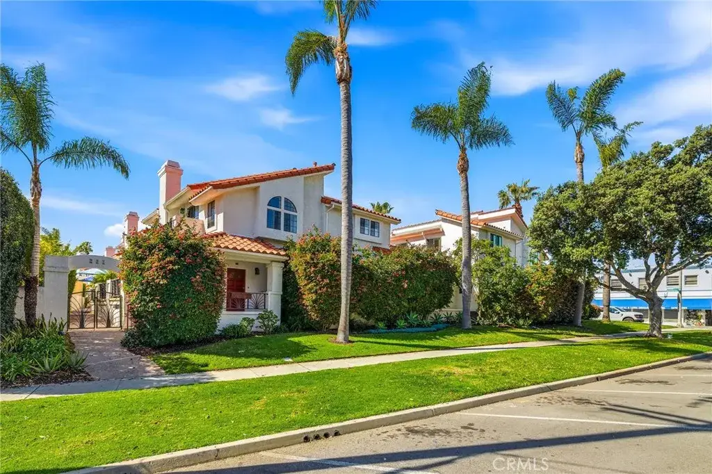 231 N Broadway #3, Redondo Beach, CA 90277 - #1
