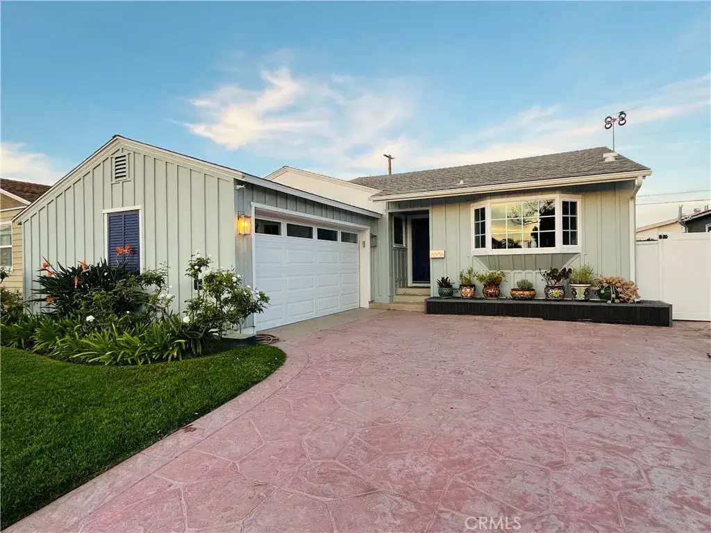 13208 Hansworth Ave, Hawthorne, CA 90250 - #1