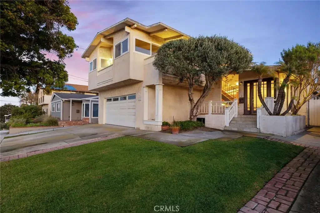 642 14th, Manhattan Beach, CA 90266 - #1