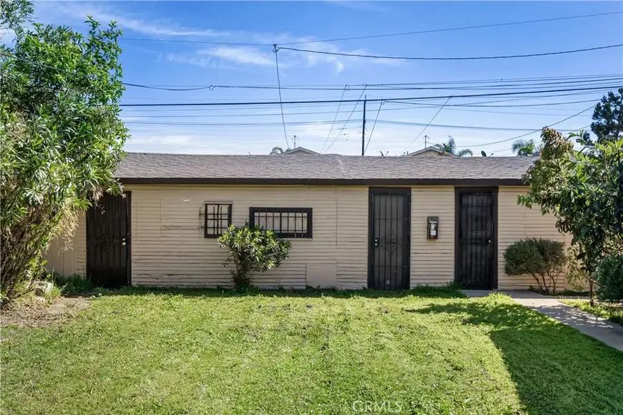 720 King, Wilmington, CA 90744 - #3