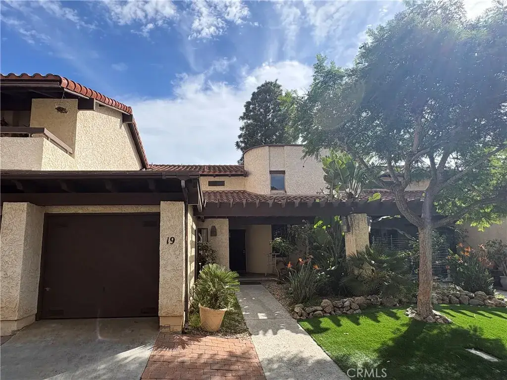 19 Cabrillo Drive, Avalon, CA 90704 - #1