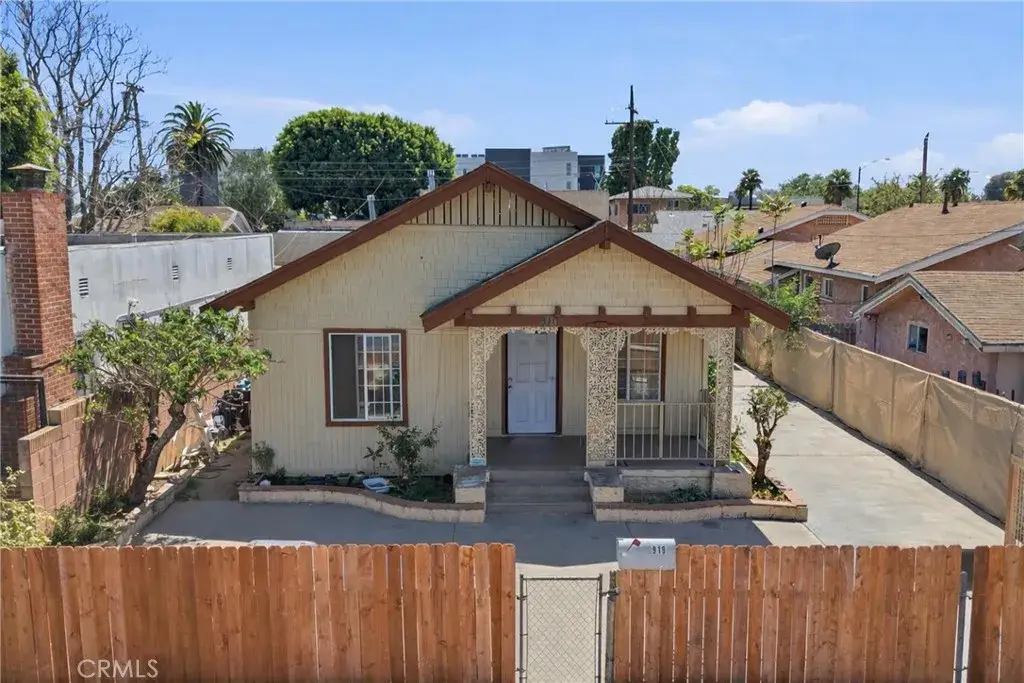 910 E 19th Street, Long Beach, CA 90806 - #1
