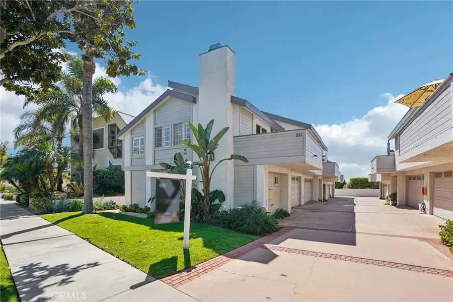 211 S Helberta Avenue #1, Redondo Beach, CA 90277 - #3