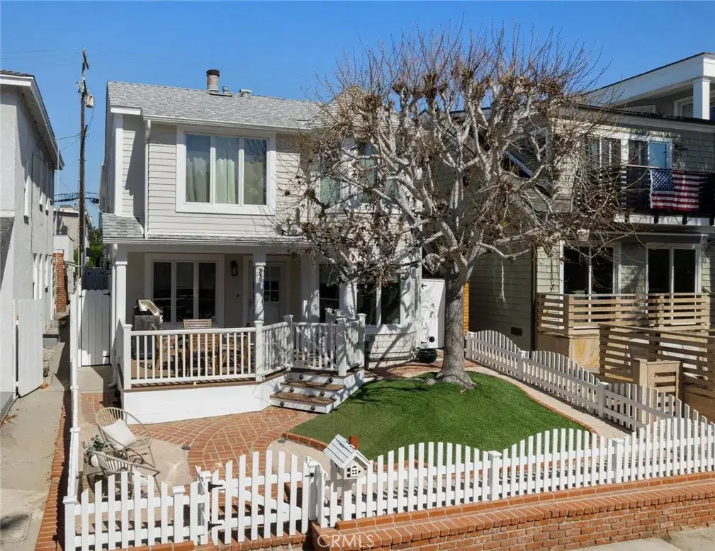 337 10th, Manhattan Beach, CA 90266 - #1
