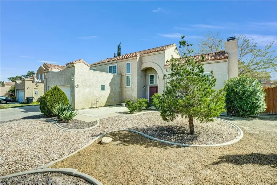 37230 45th St E East, Palmdale, CA 93552 - #2