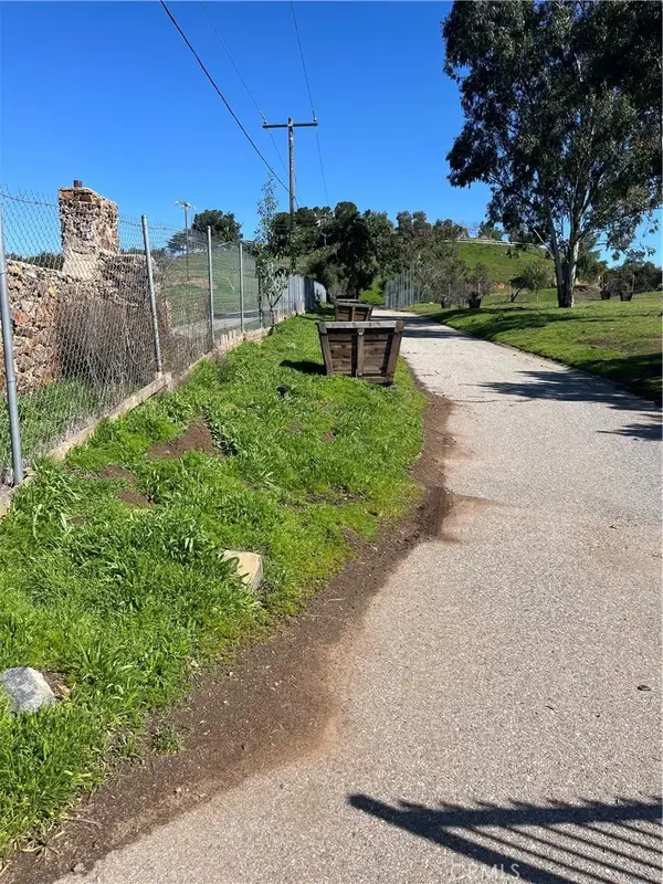 19260 Santa Rosa Mine, Perris, CA 92570