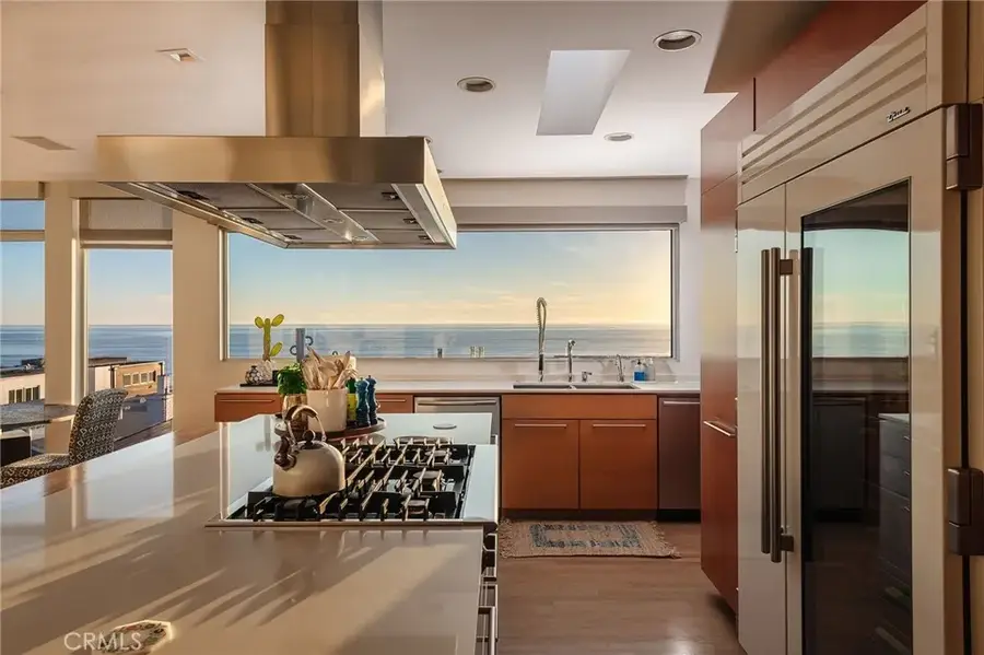 121 16th Street, Manhattan Beach, CA 90266 - #2