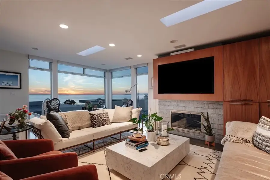 121 16th Street, Manhattan Beach, CA 90266 - #3