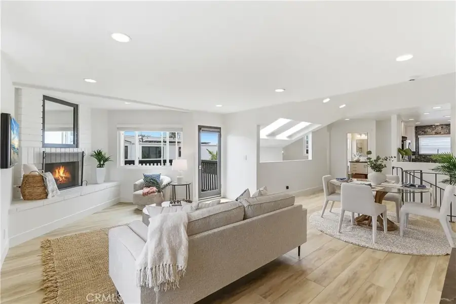 127 Manhattan Avenue, Hermosa Beach, CA 90254 - #2