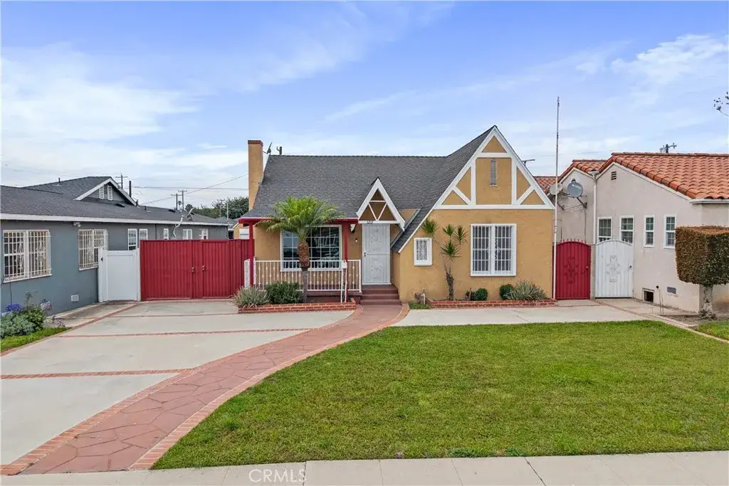 1217 Cary Avenue, Wilmington, CA 90744 - #1