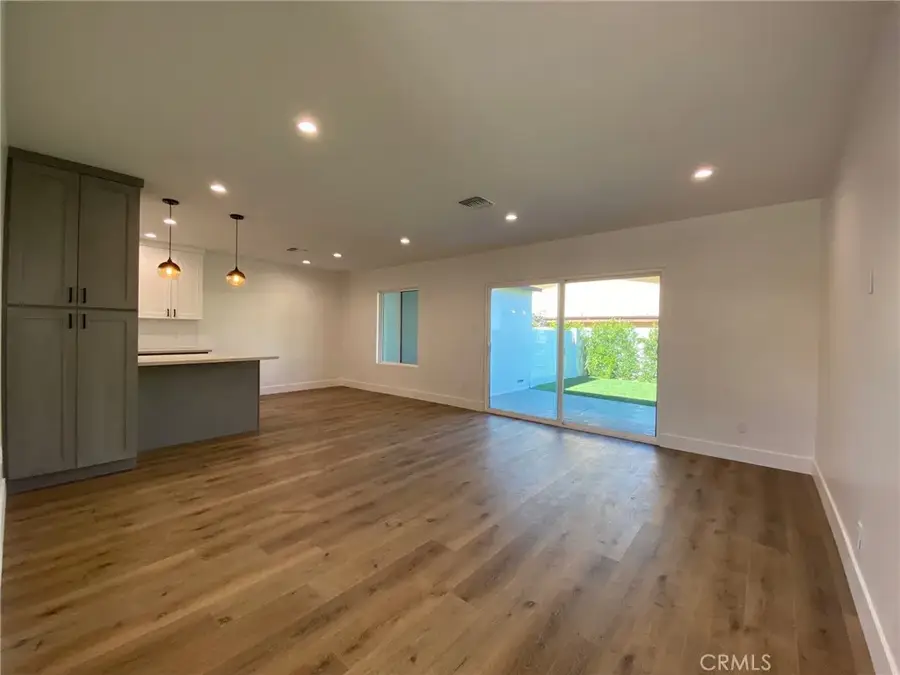 8045 Darby, Reseda, CA 91335 - #2
