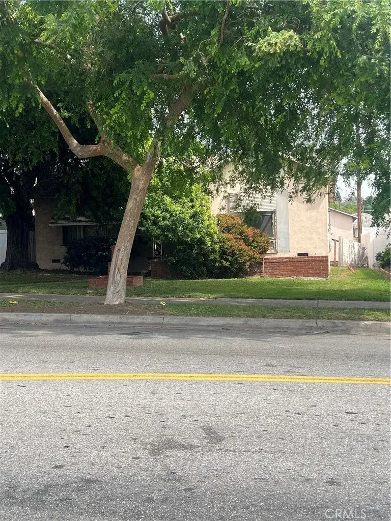 9906 S Van Ness, Los Angeles, CA 90047 - #1