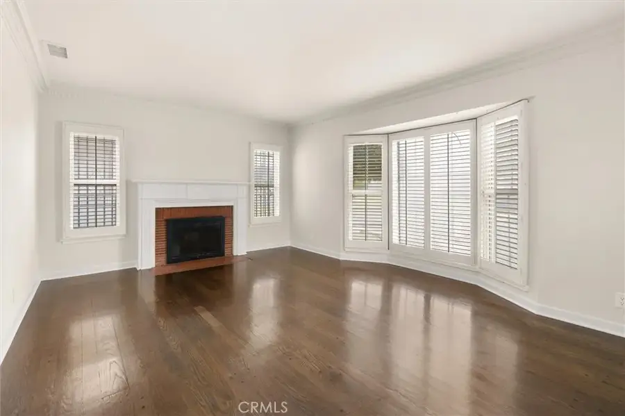 10233 S 3rd Avenue, Inglewood, CA 90303 - #3
