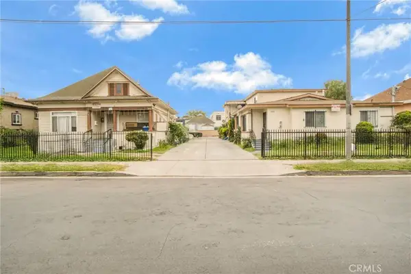 886 E 43rd Place, Los Angeles, CA 90011