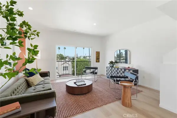 1428 S Cloverdale Avenue #1/2, Los Angeles, CA 90019