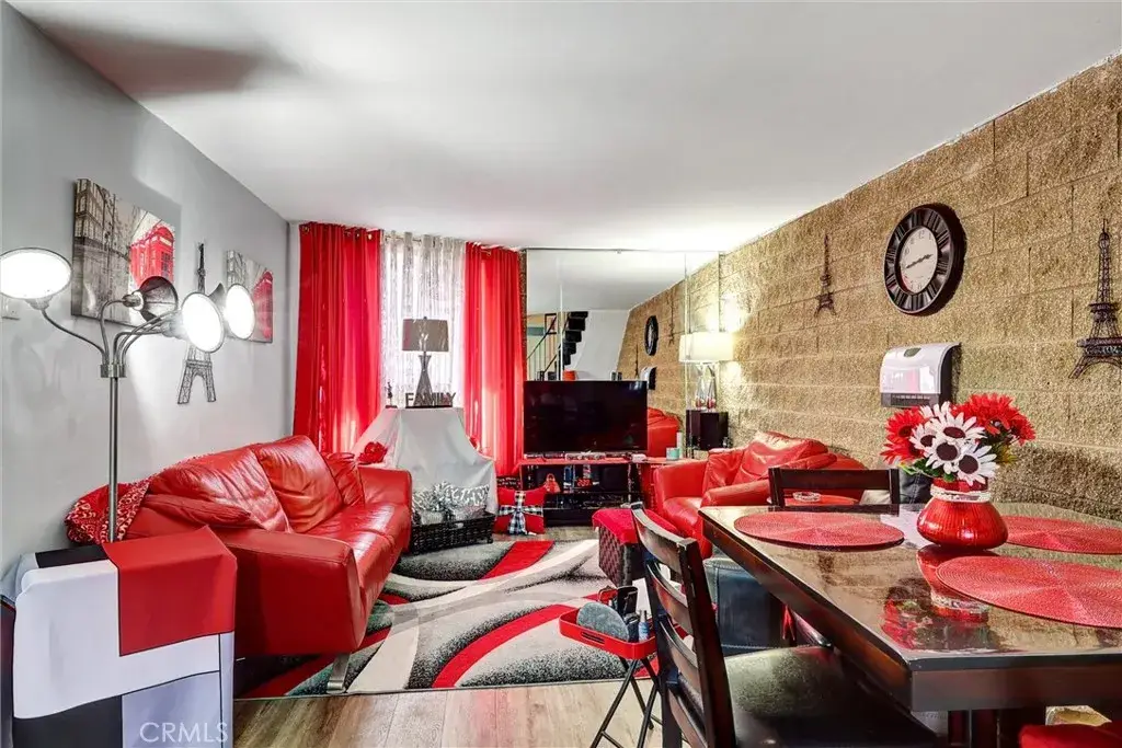 240 W Queen Street #9, Inglewood, CA 90301 - #1