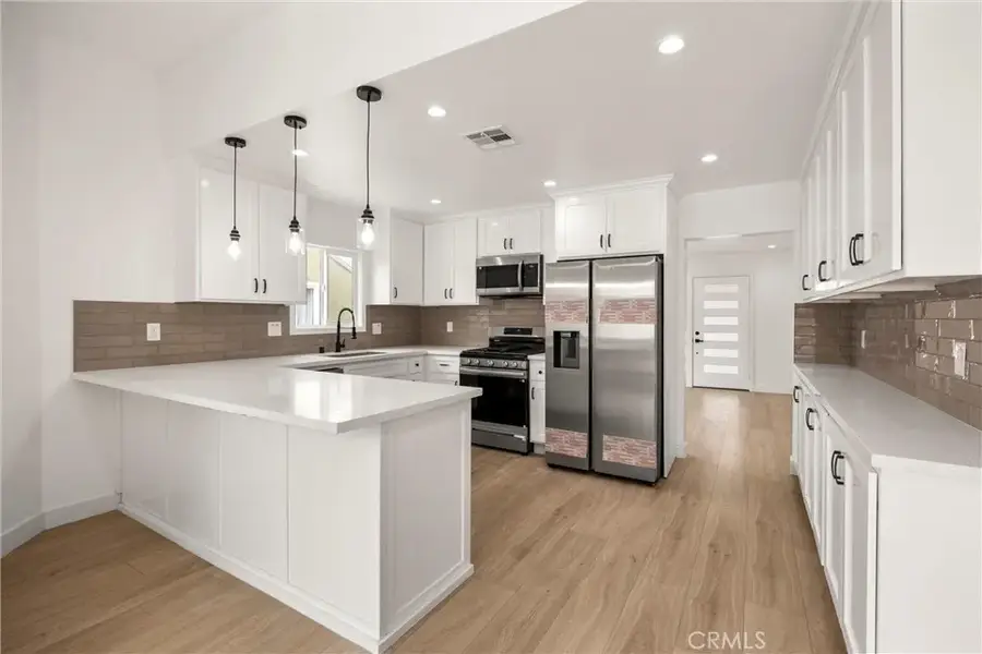 6049 Whitewood Avenue, Lakewood, CA 90712 - #3