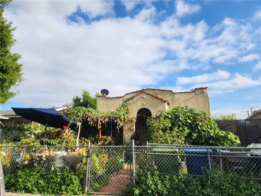 806 E 105th Street, Los Angeles, CA 90002 - #2