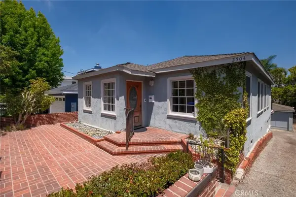 2504 Palm Avenue, Manhattan Beach, CA 90266