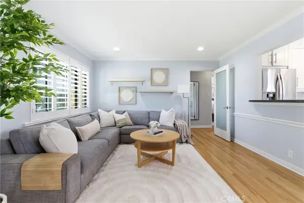 526 N Toluca Park Drive, Burbank, CA 91505
