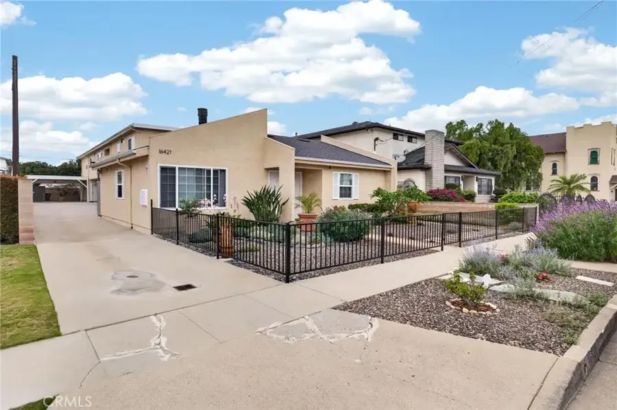 16421 S Manhattan Place, Gardena, CA 90247 - #2