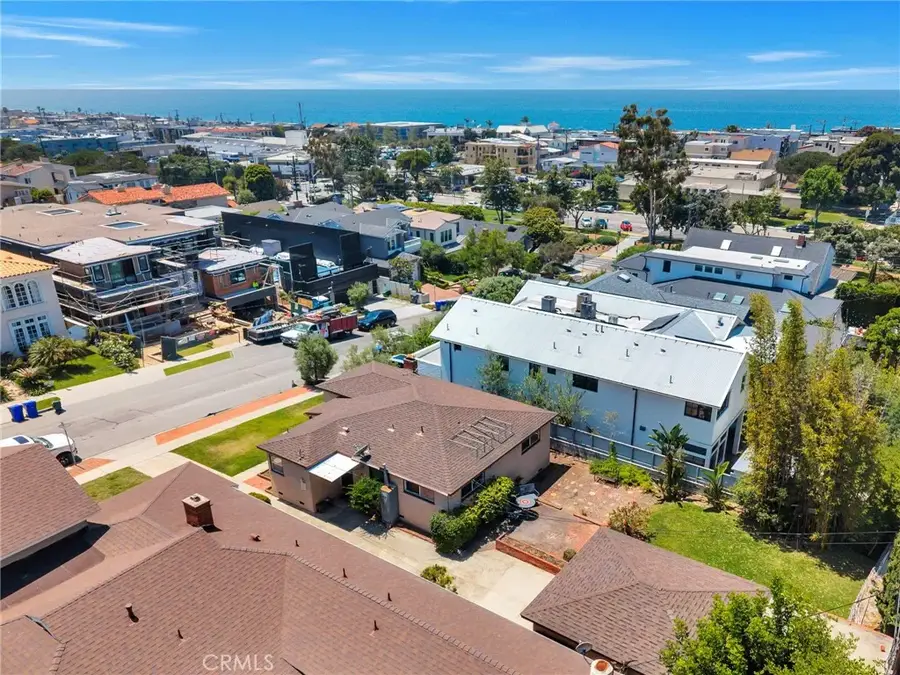 525 17th, Manhattan Beach, CA 90266 - #2