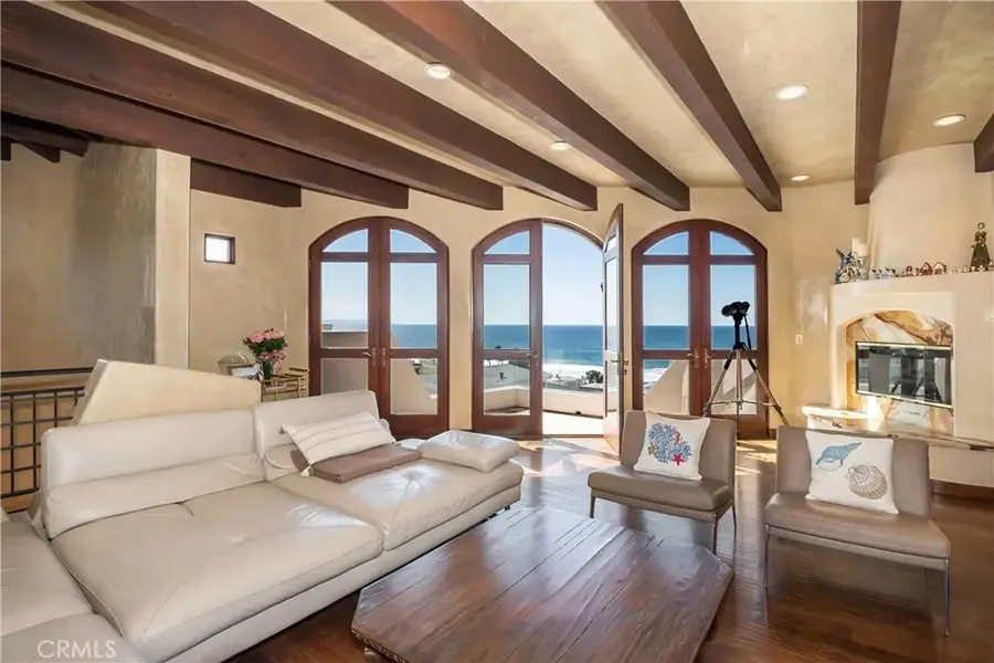 221 30th Street, Manhattan Beach, CA 90266 - #3