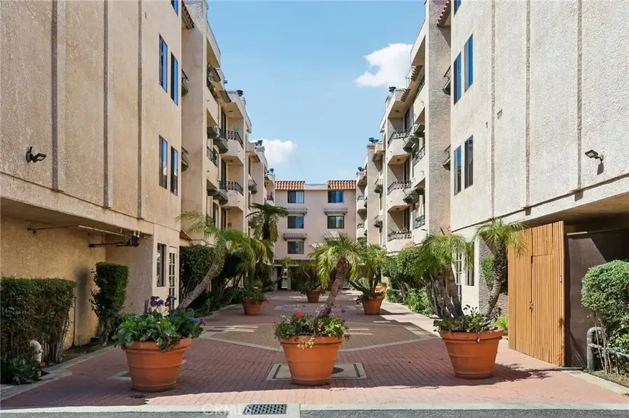 28004 S Western Ave #218, San Pedro, CA 90732 - #3