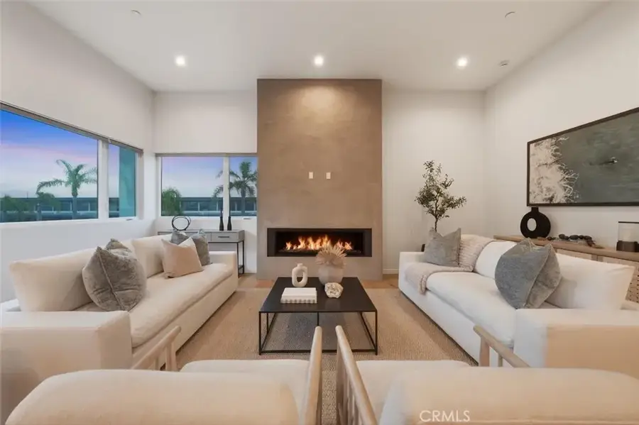 1427 15th Street, Manhattan Beach, CA 90266 - #2