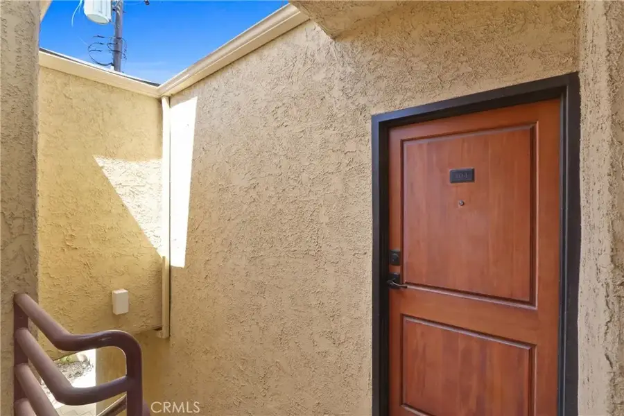 1731 Colby Avenue #104, Los Angeles, CA 90025 - #2