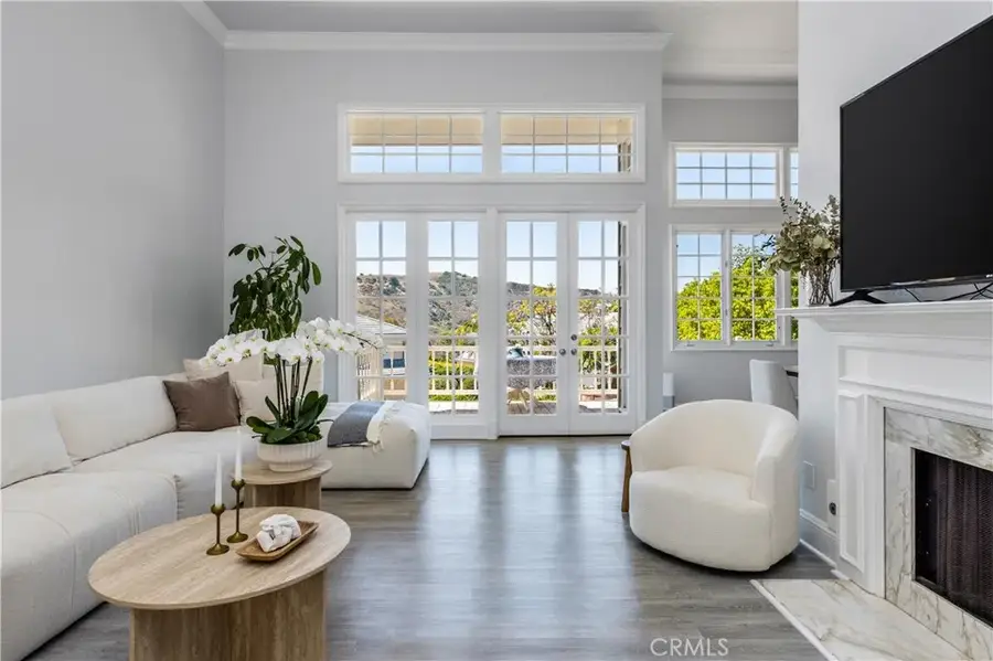 2254 The Terrace, Los Angeles, CA 90049 - #2