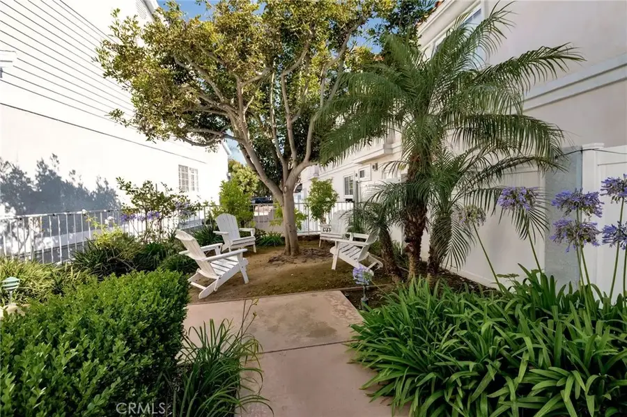 105 N Broadway #E, Redondo Beach, CA 90277 - #3