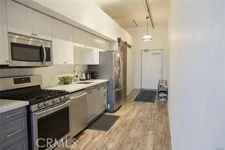 420 S San Pedro #222, Los Angeles, CA 90013