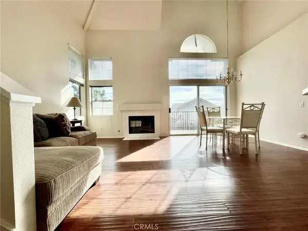 350 Via Capri #201, Corona, CA 92879