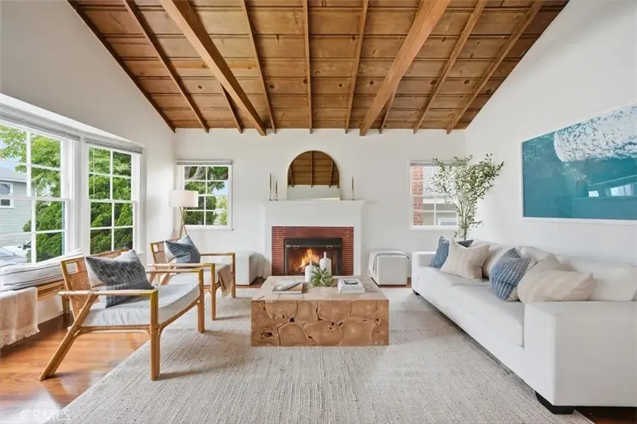 536 24th Street, Manhattan Beach, CA 90266 - #3