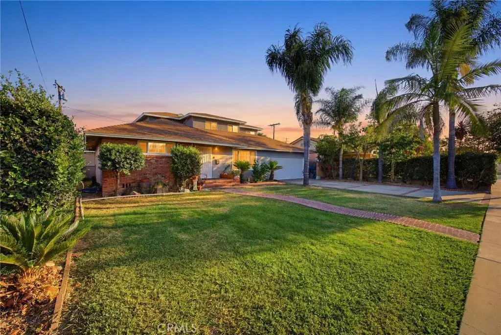 1306 E 14th Street, Santa Ana, CA 92701 - #1