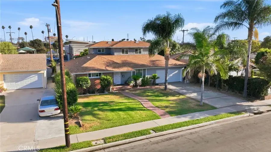 1306 E 14th Street, Santa Ana, CA 92701 - #2