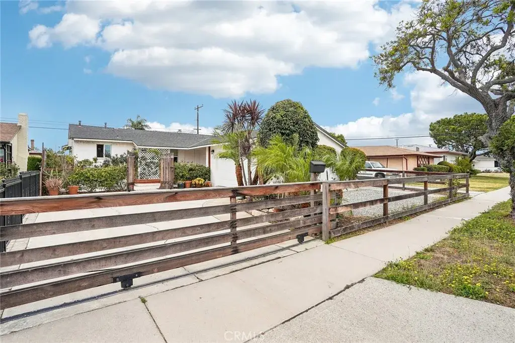 13808 Casimir Avenue, Gardena, CA 90249 - #1