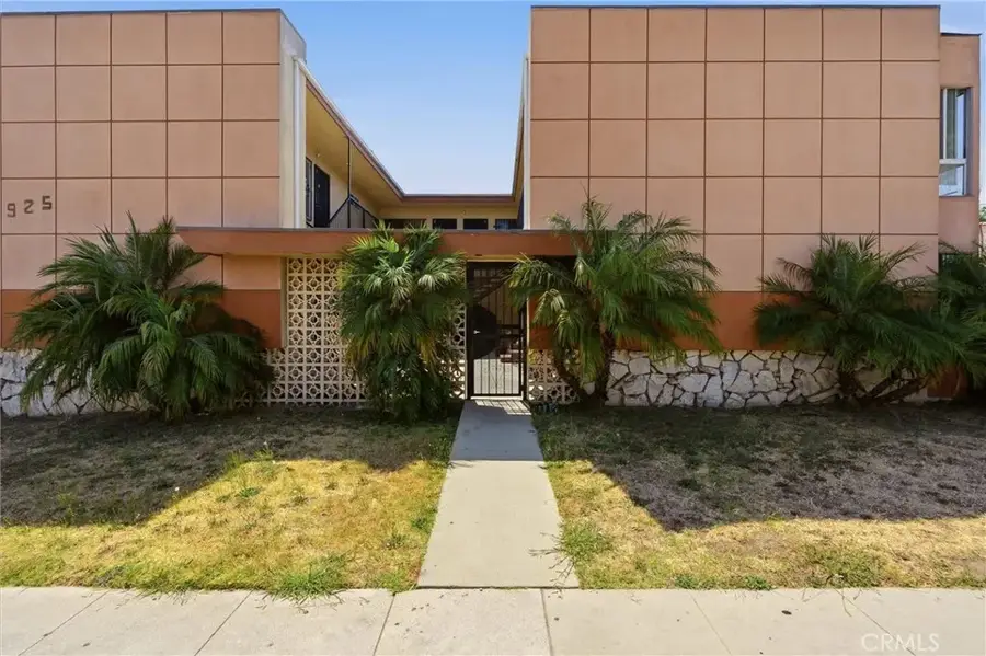 925 Larch, Inglewood, CA 90301 - #2