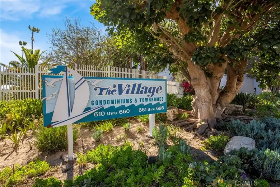 692 The Village, Redondo Beach, CA 90277 - #3