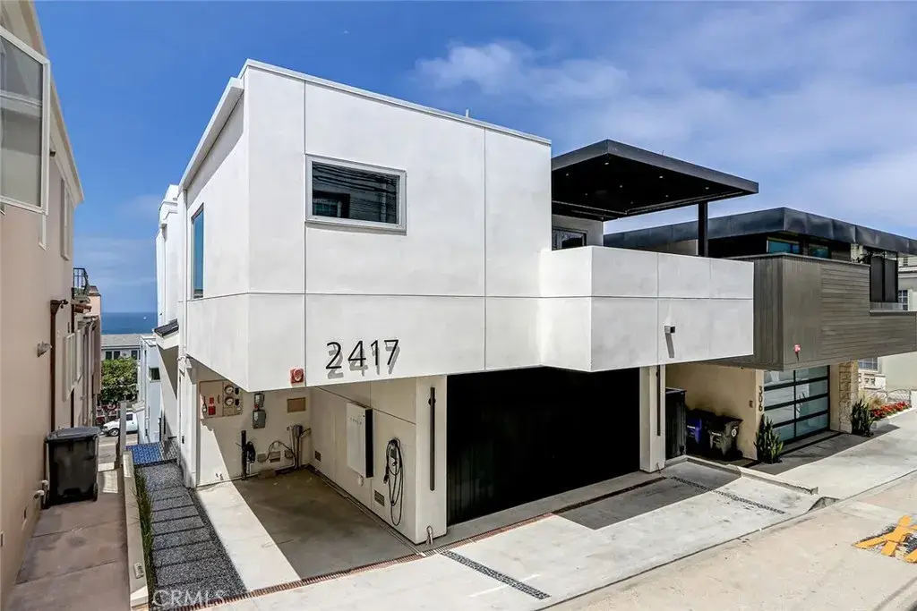 2417 Crest, Manhattan Beach, CA 90266 - #1