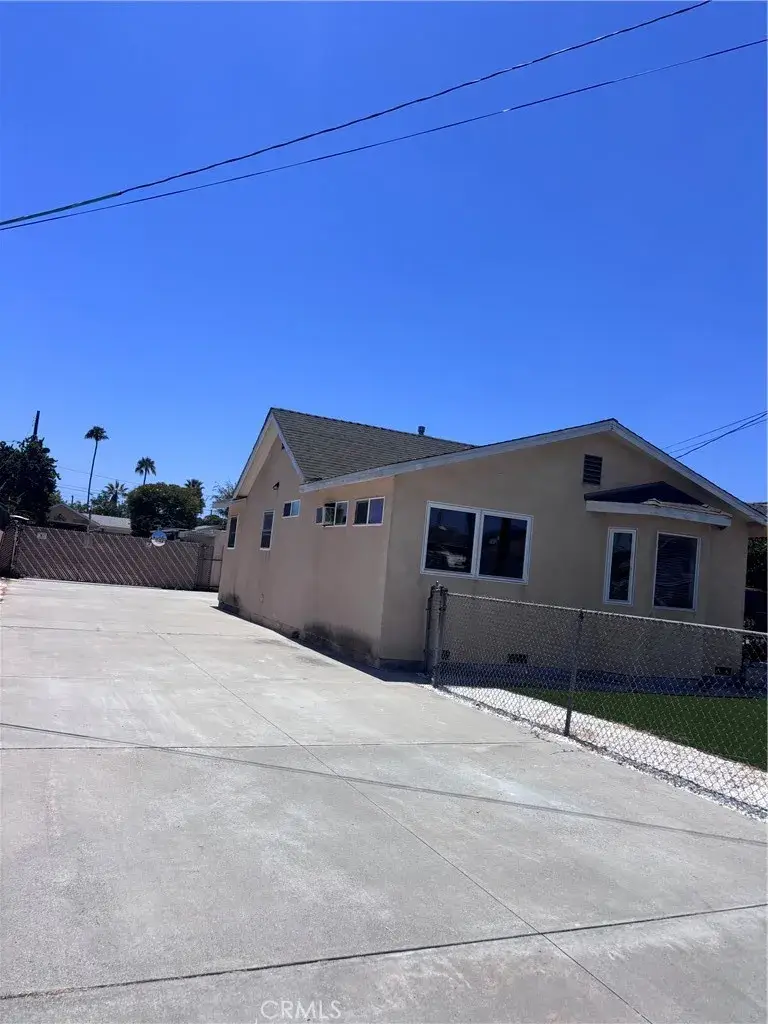 546 E 220th, Carson, CA 90745 - #3