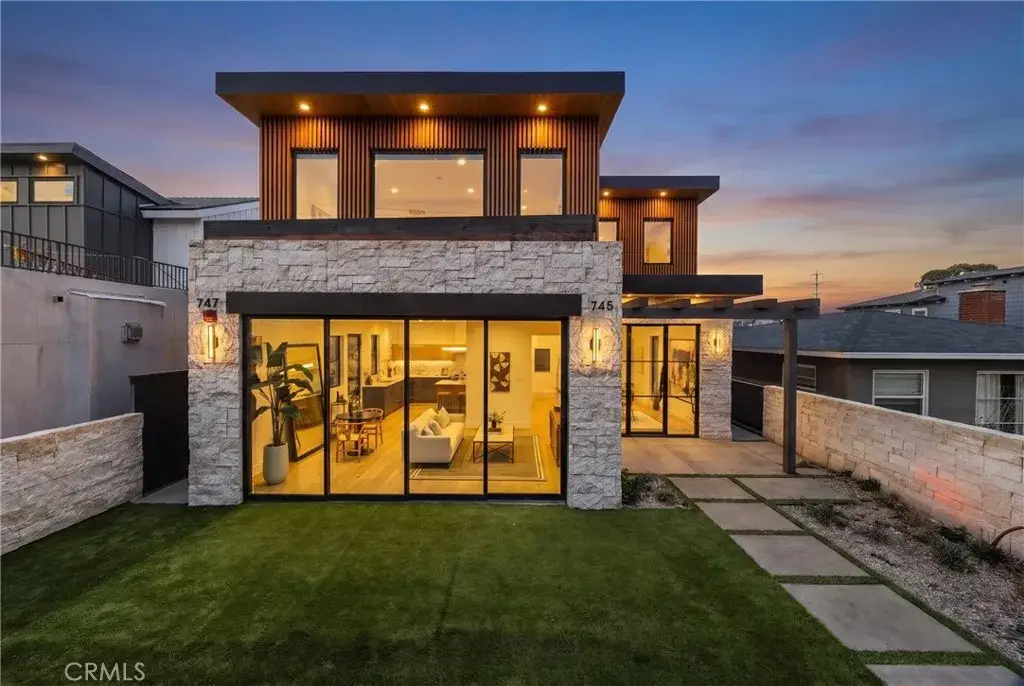 745 35th Street, Manhattan Beach, CA 90266 - #1