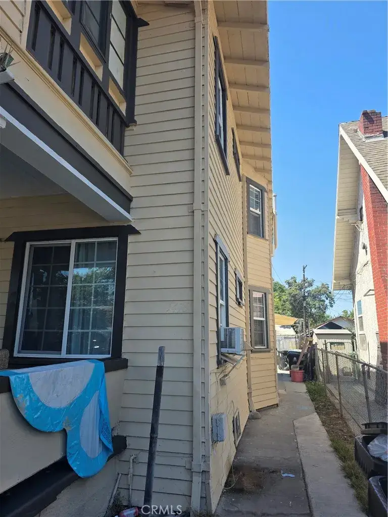1472 E 23rd, Los Angeles, CA 90011 - #3