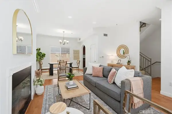 5719 Camellia #105, North Hollywood, CA 91601
